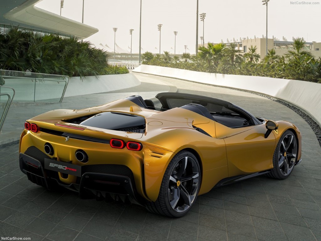 Ferrari SF90 Spider 4.0 V8 Biturbo